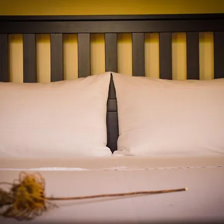 Dimora Arborea Bed & Breakfast *